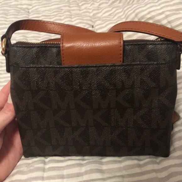 MICHAEL Michael Kors crossbody - Picture 4 of 13